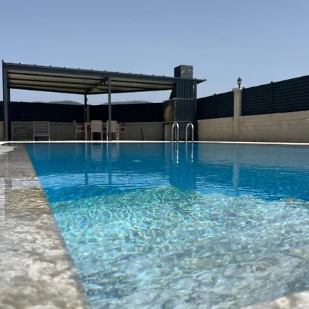 Elite Life With Pool In Dalamanda דלמן